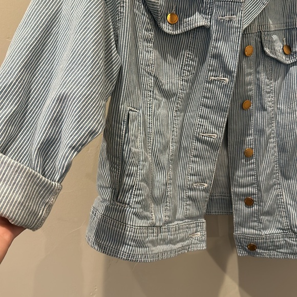 Universal Threads Jean Jacket - Picture 3 of 4